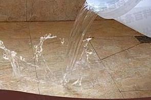 罗平漏水维修 免砸砖防水材料该如何施工
